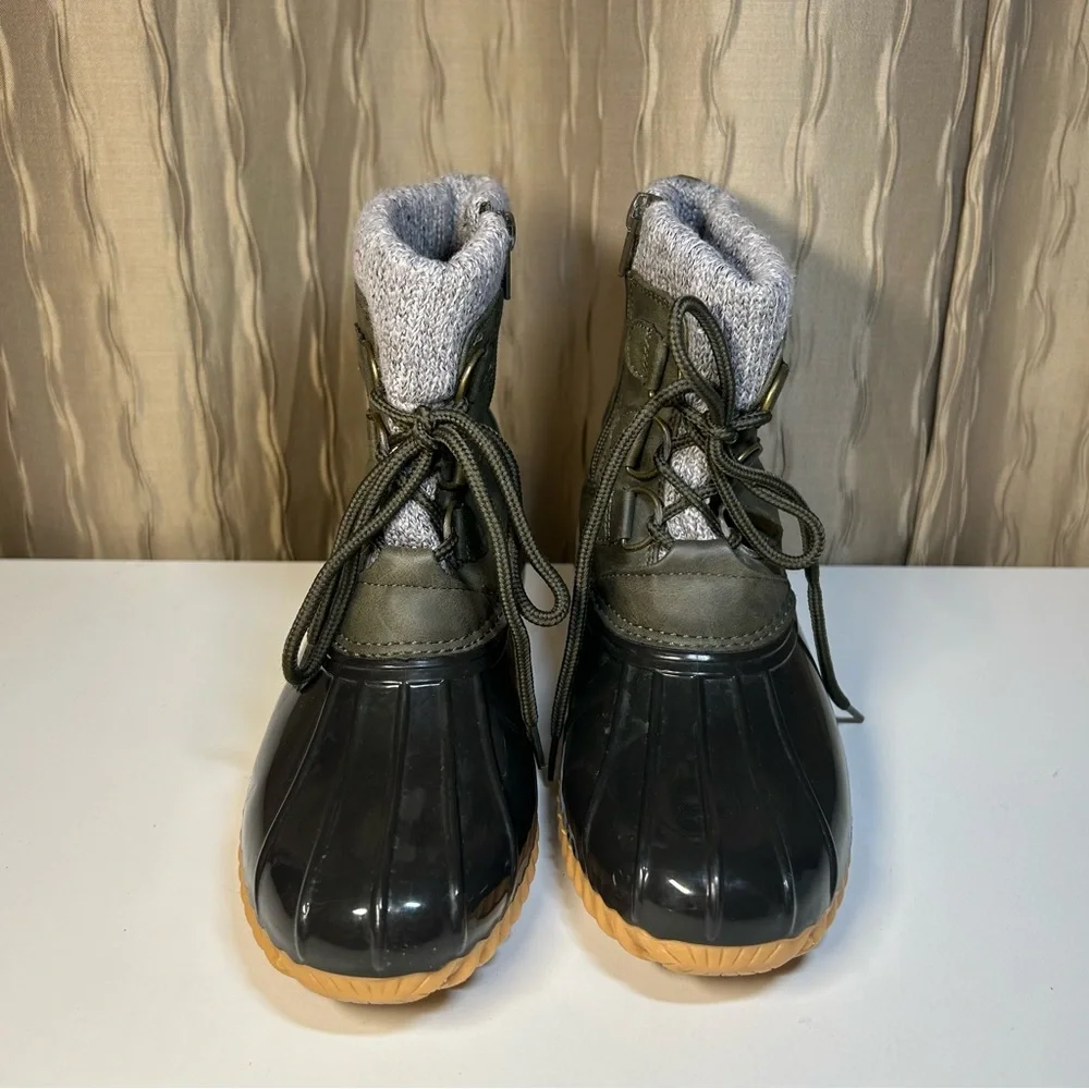 Sporto Lauren Women's 5.5 Ankle Duck Boot Black Olive Gray Knit Side Zip